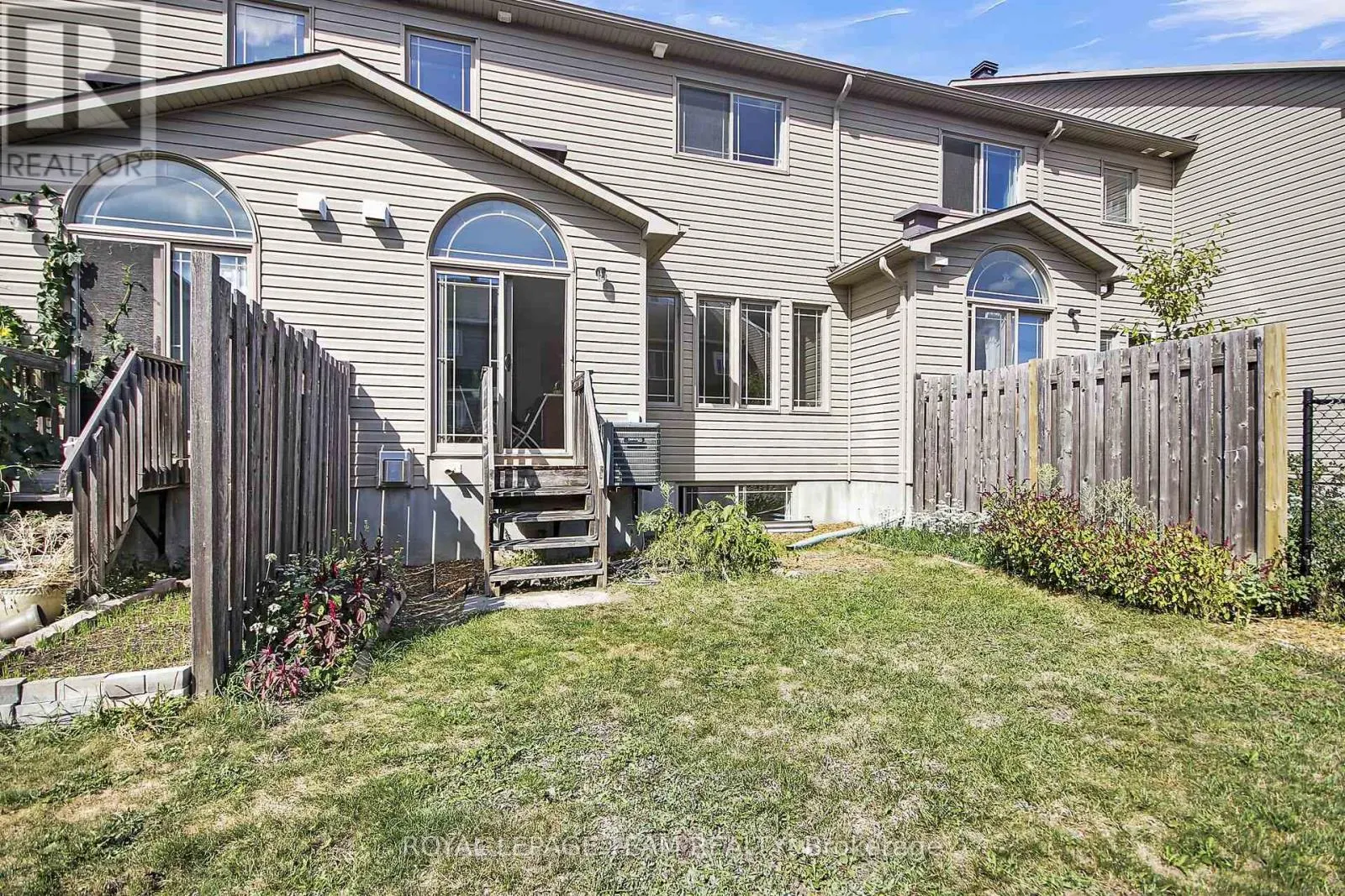 1464 CARRONBRIDGE CIRCLE