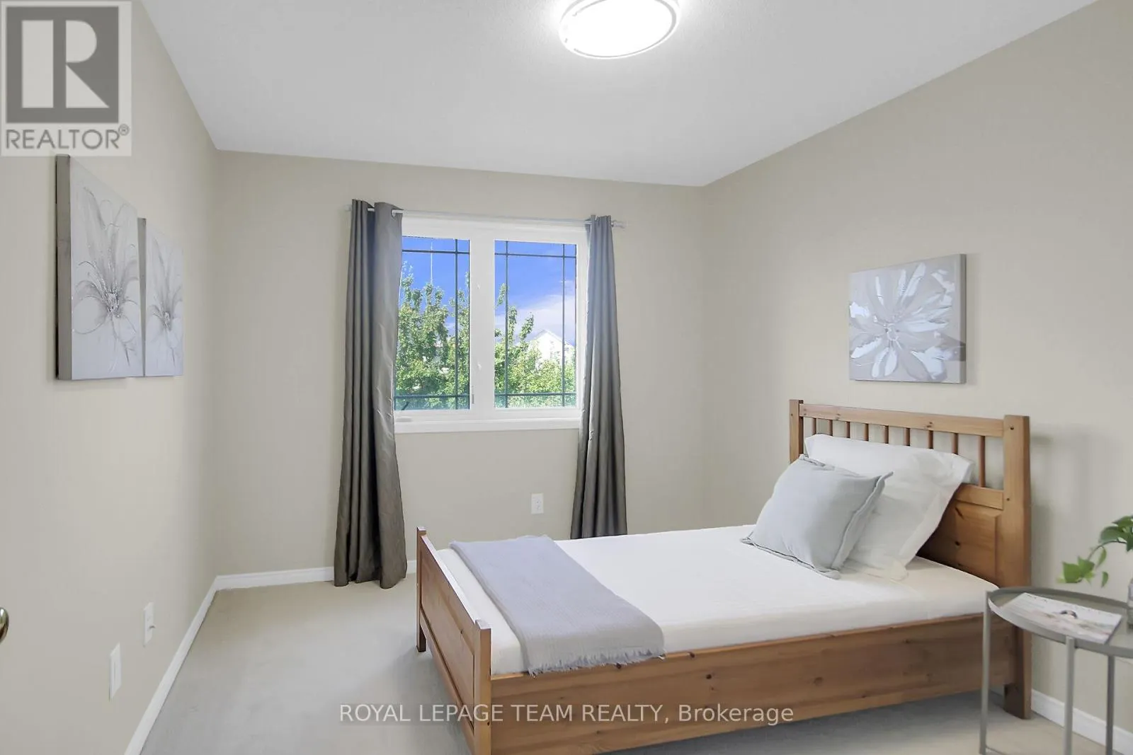 1464 CARRONBRIDGE CIRCLE