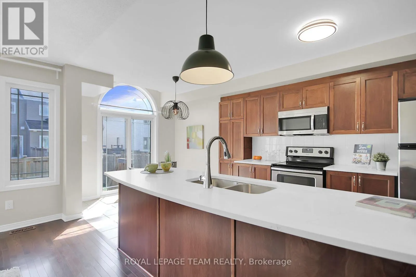 1464 CARRONBRIDGE CIRCLE