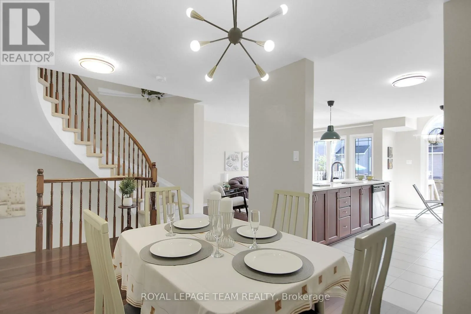 1464 CARRONBRIDGE CIRCLE