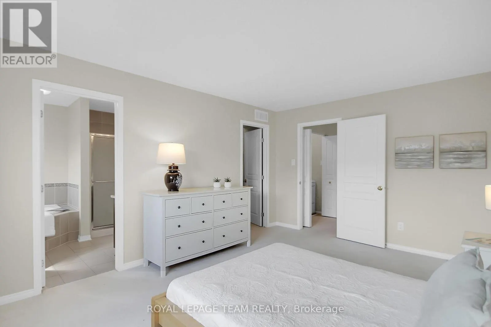 1464 CARRONBRIDGE CIRCLE