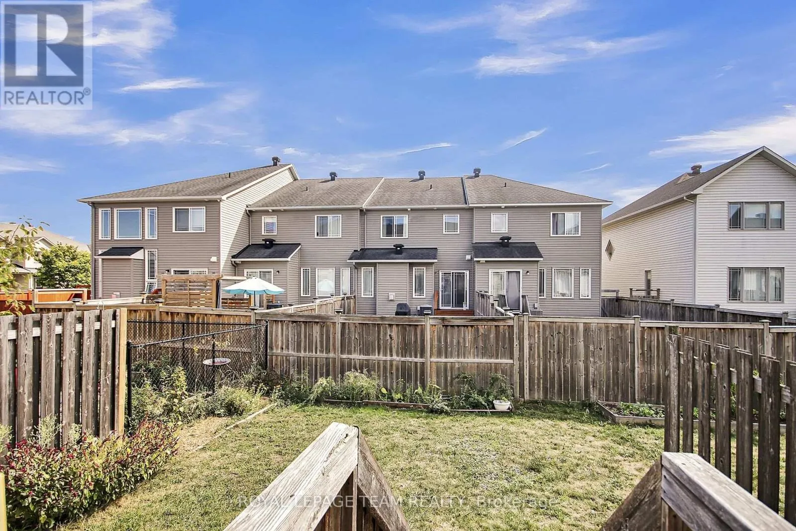 1464 CARRONBRIDGE CIRCLE