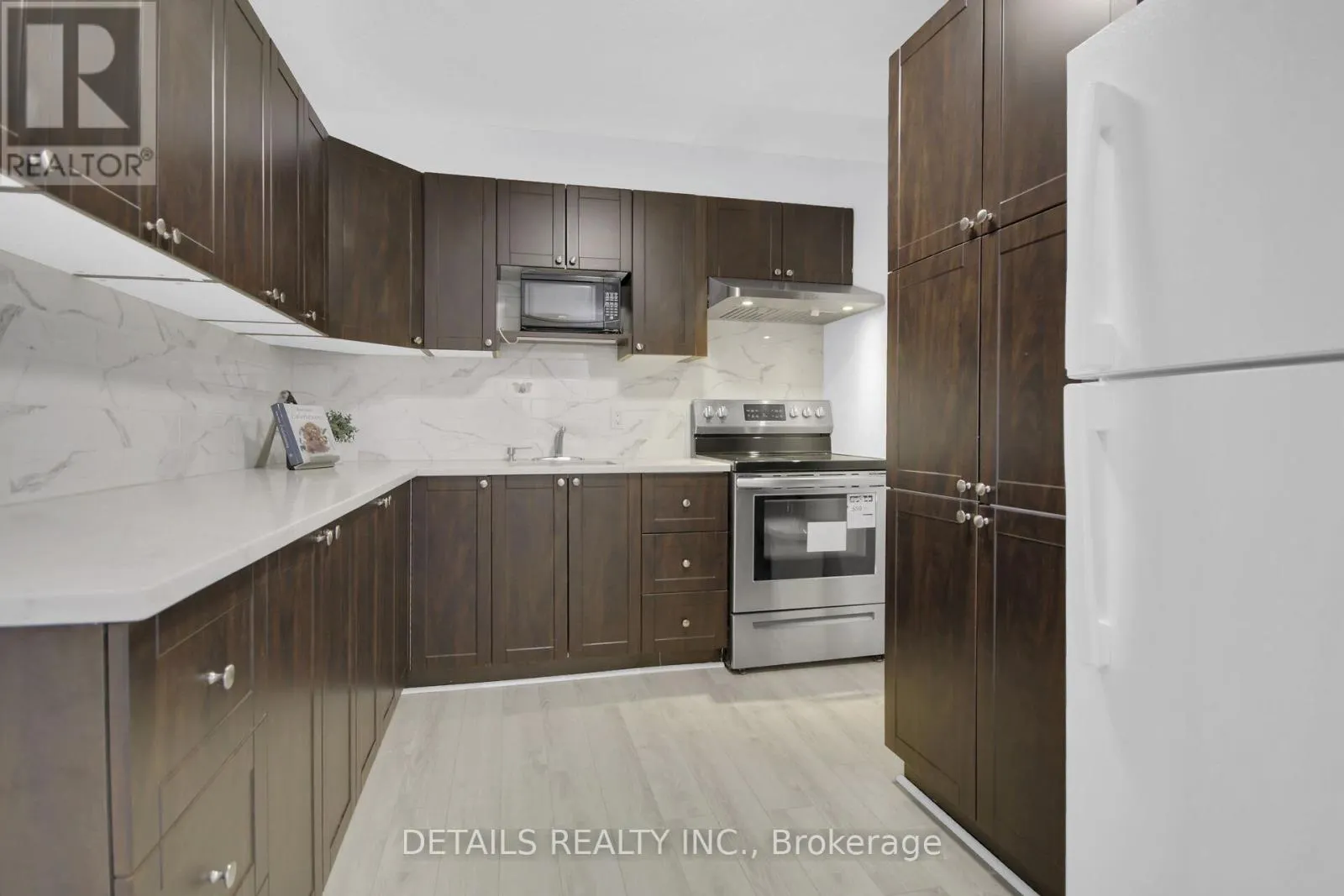 803 - 1380 PRINCE OF WALES DRIVE