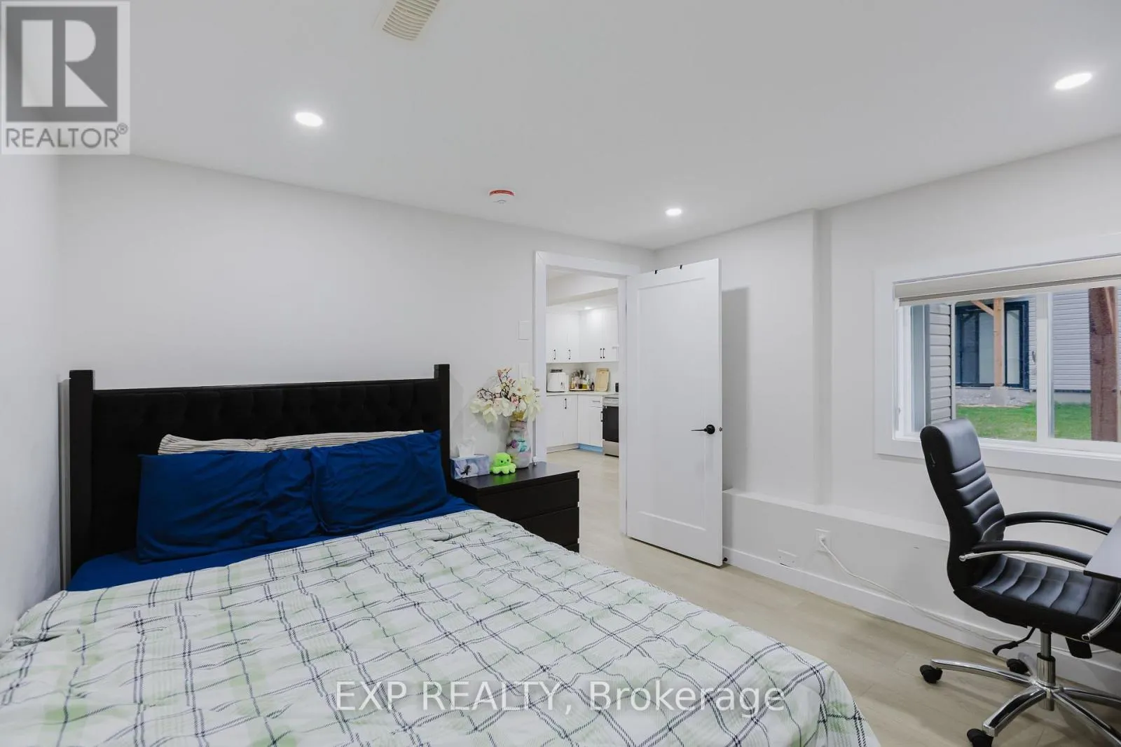4556 KELLY FARM DRIVE