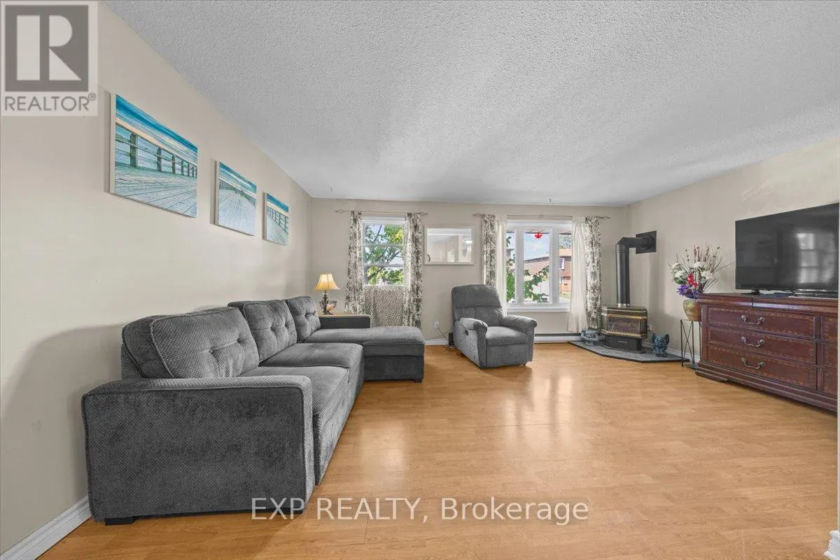 3166 STOCKTON DRIVE
