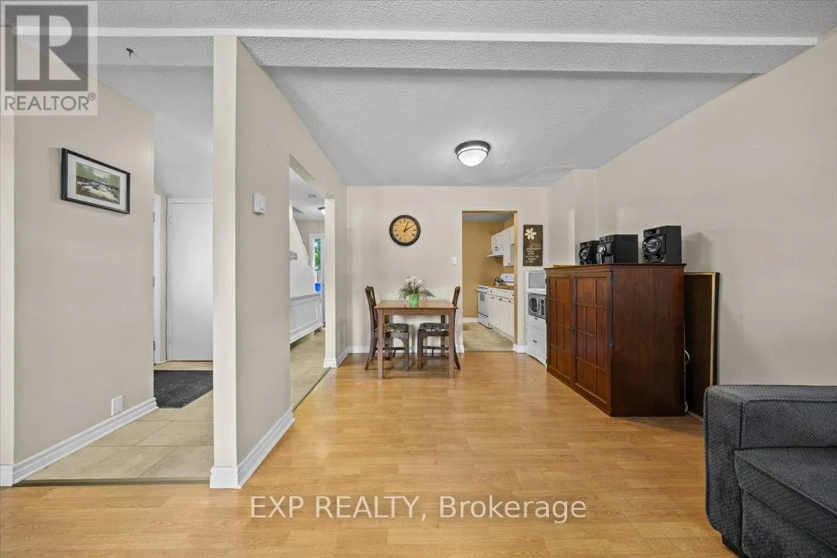 3166 STOCKTON DRIVE