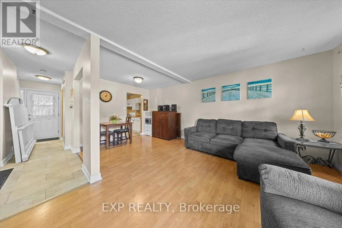 3166 STOCKTON DRIVE