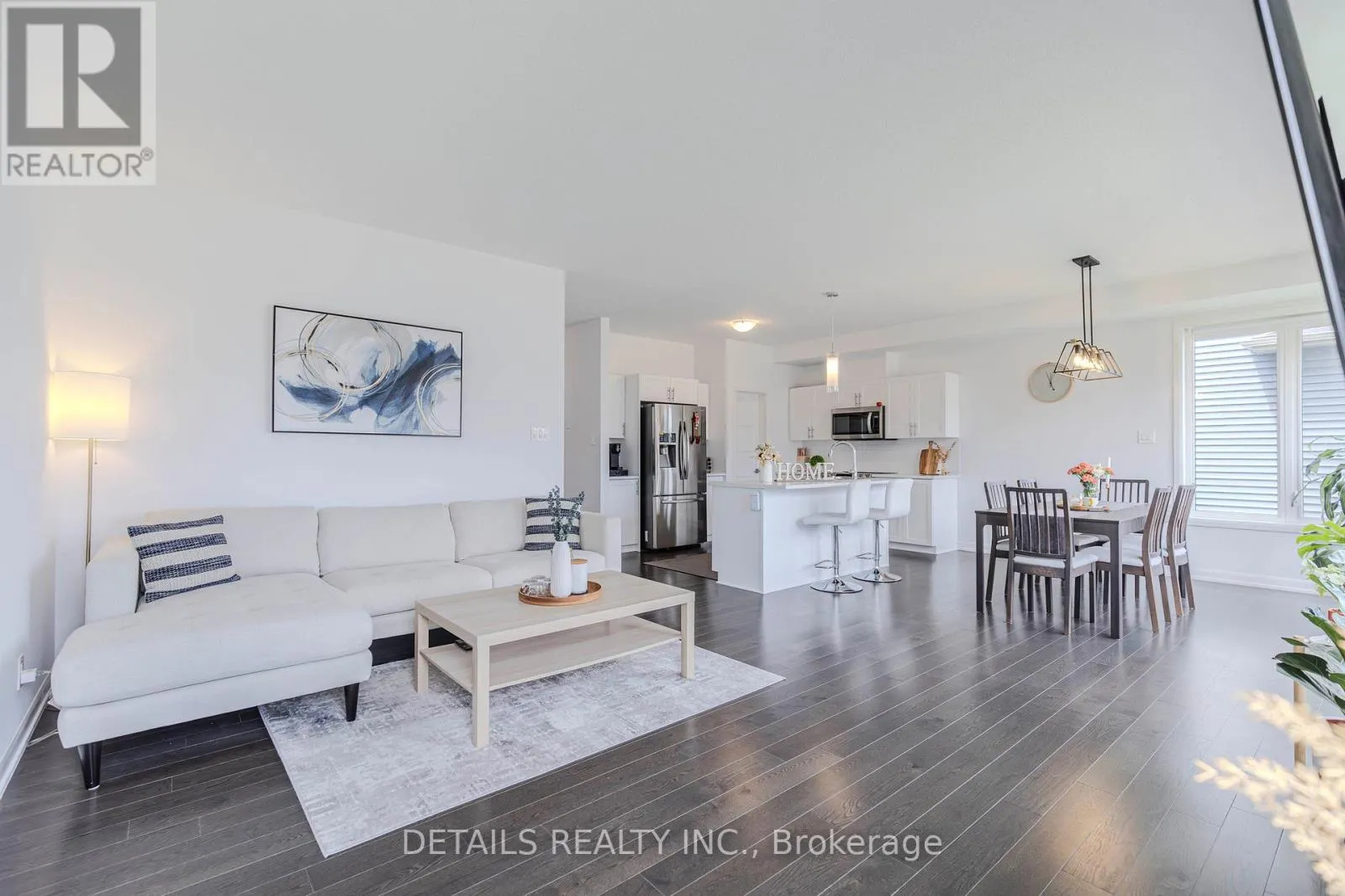 372 STERLING AVENUE