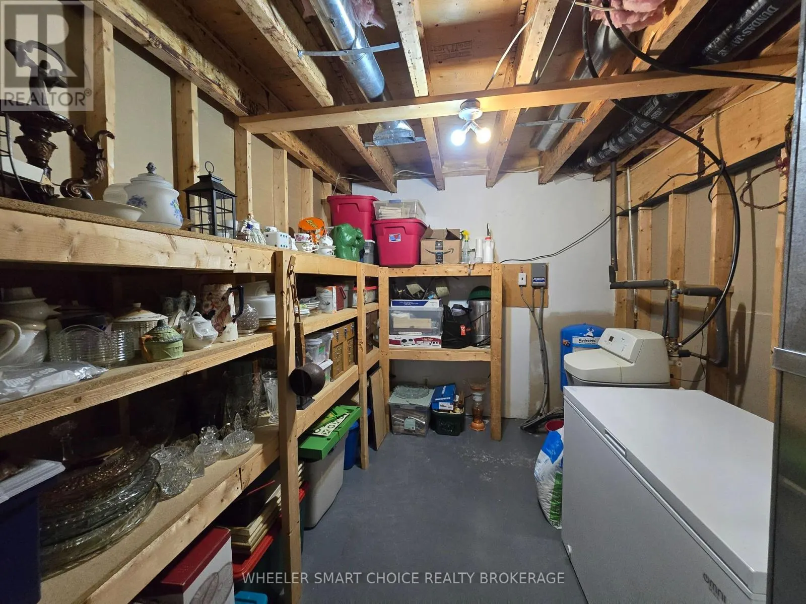 15206 COLONIAL DRIVE