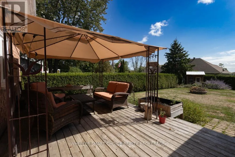 15206 COLONIAL DRIVE