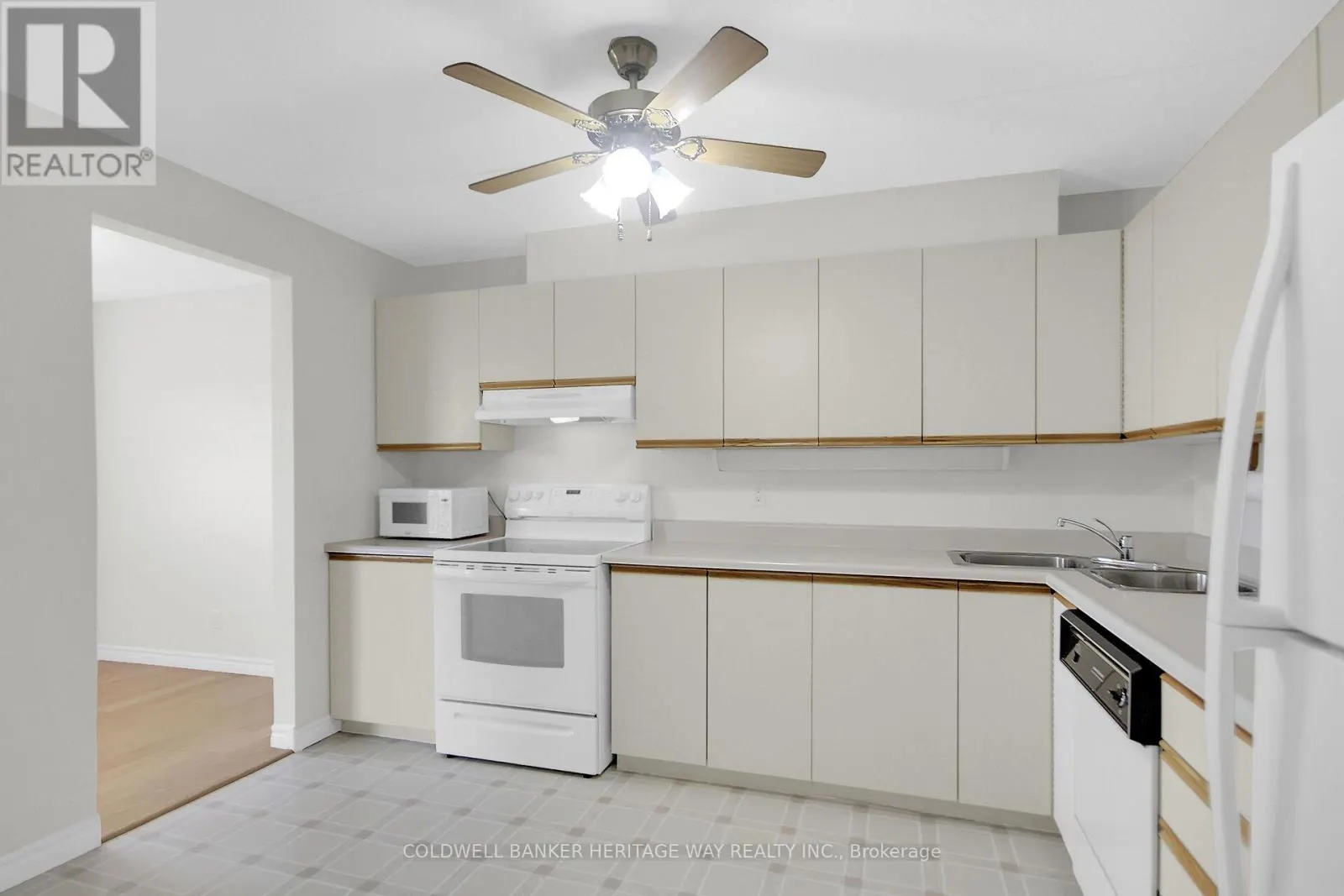 405 - 206 WOODWARD STREET