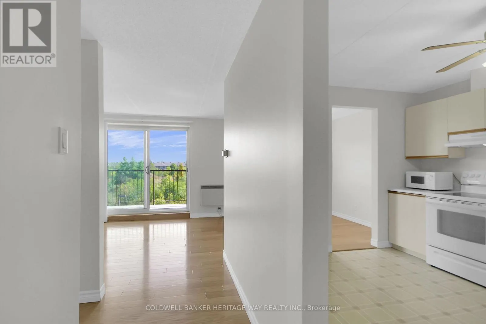 405 - 206 WOODWARD STREET