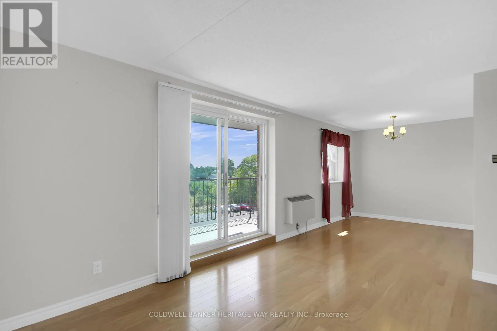 405 - 206 WOODWARD STREET