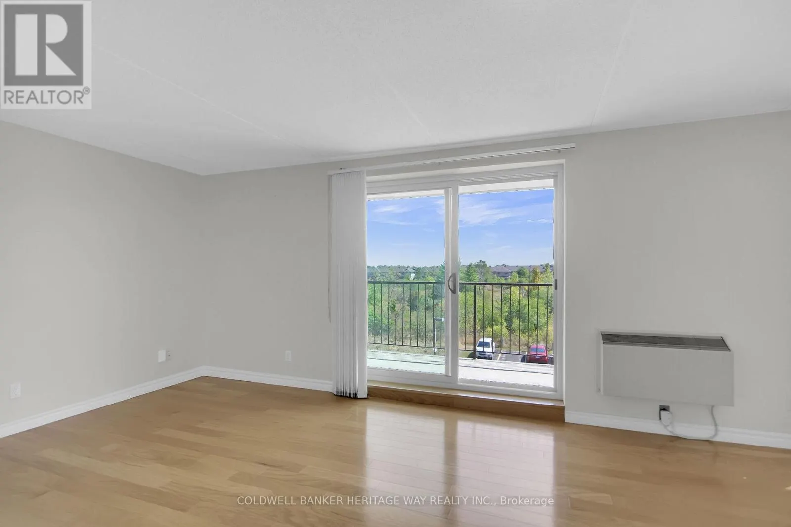 405 - 206 WOODWARD STREET