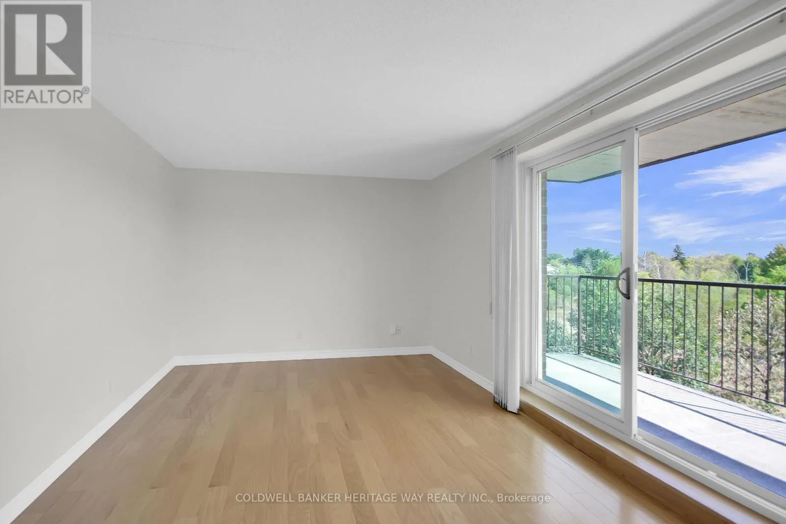 405 - 206 WOODWARD STREET