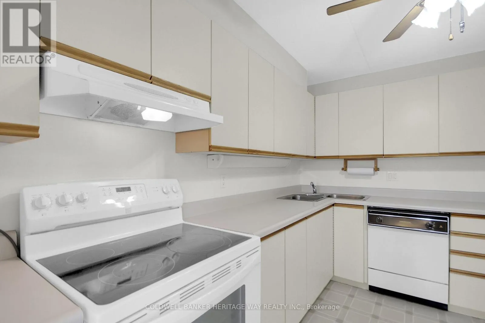 405 - 206 WOODWARD STREET