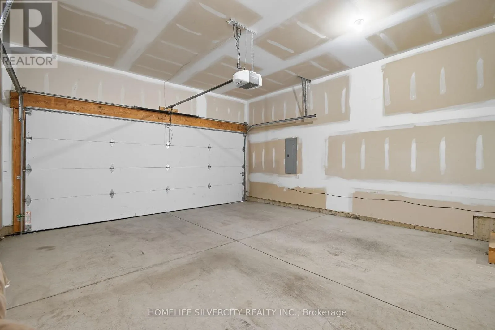 3543 HALLEE CRESCENT