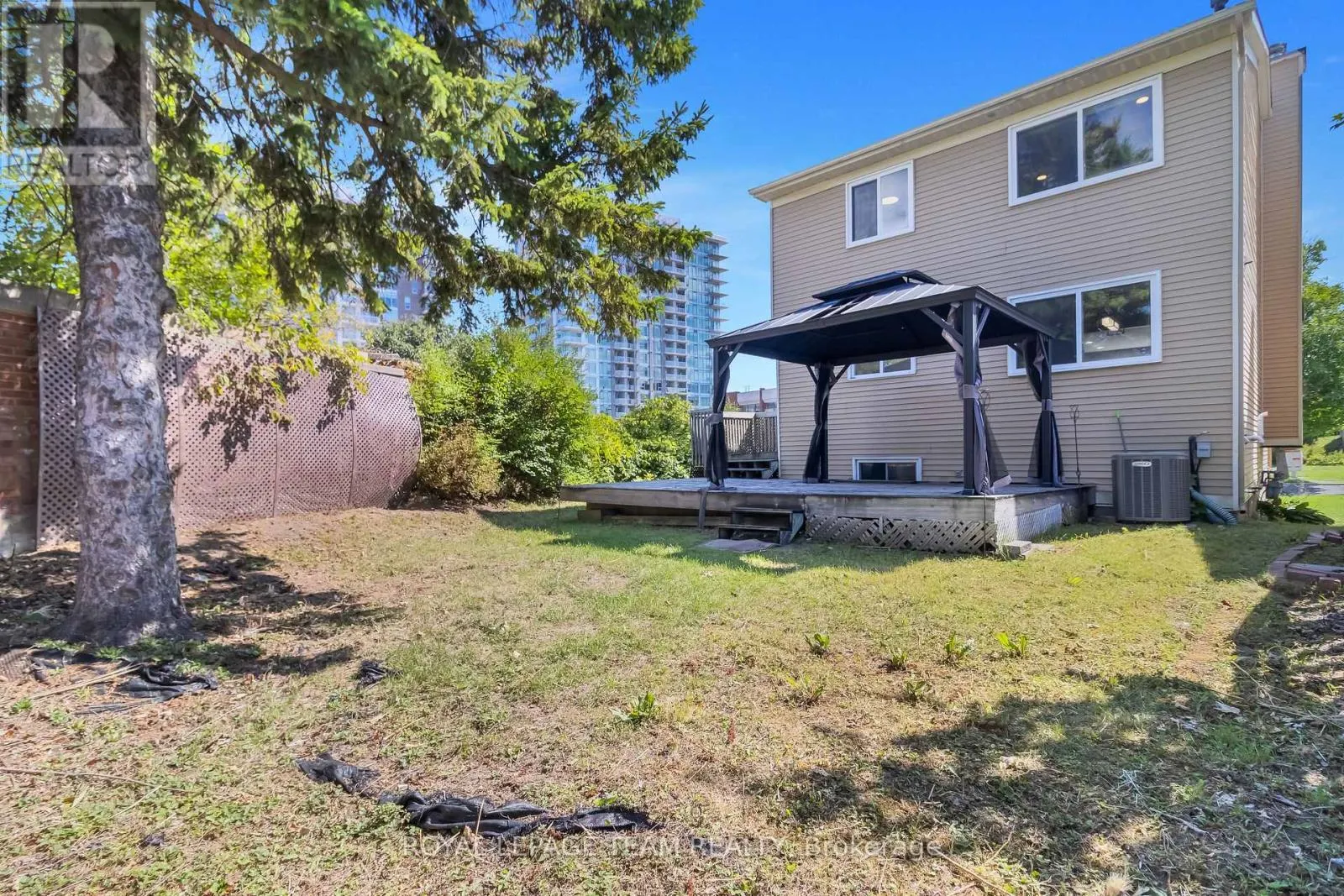 2 BROOKHAVEN COURT