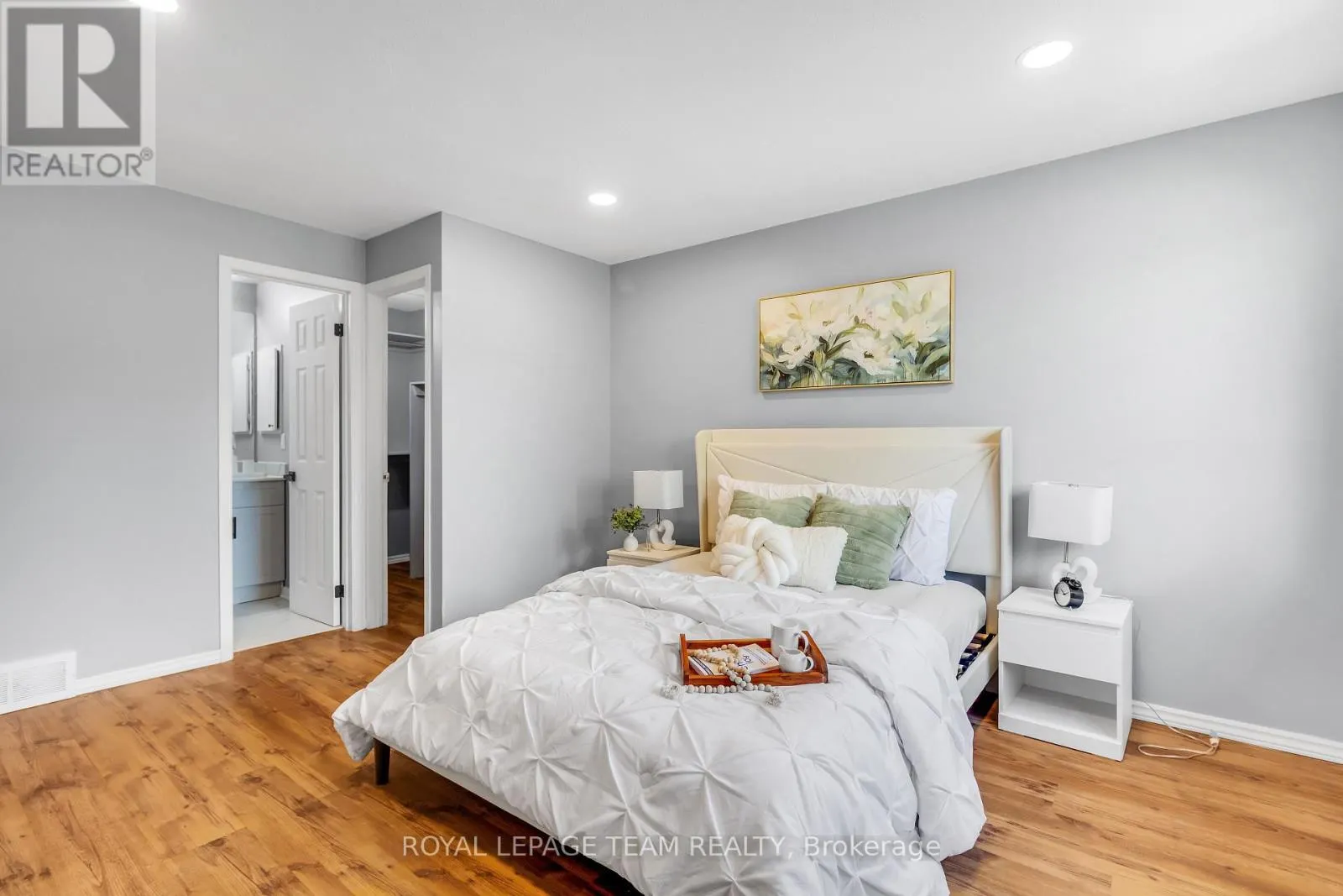2 BROOKHAVEN COURT