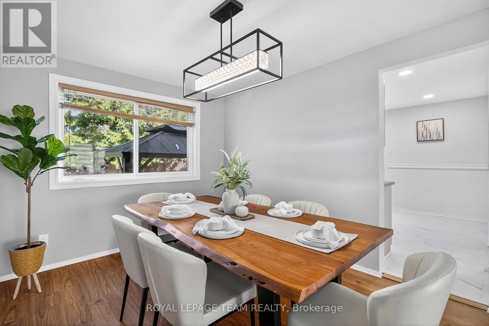 2 BROOKHAVEN COURT