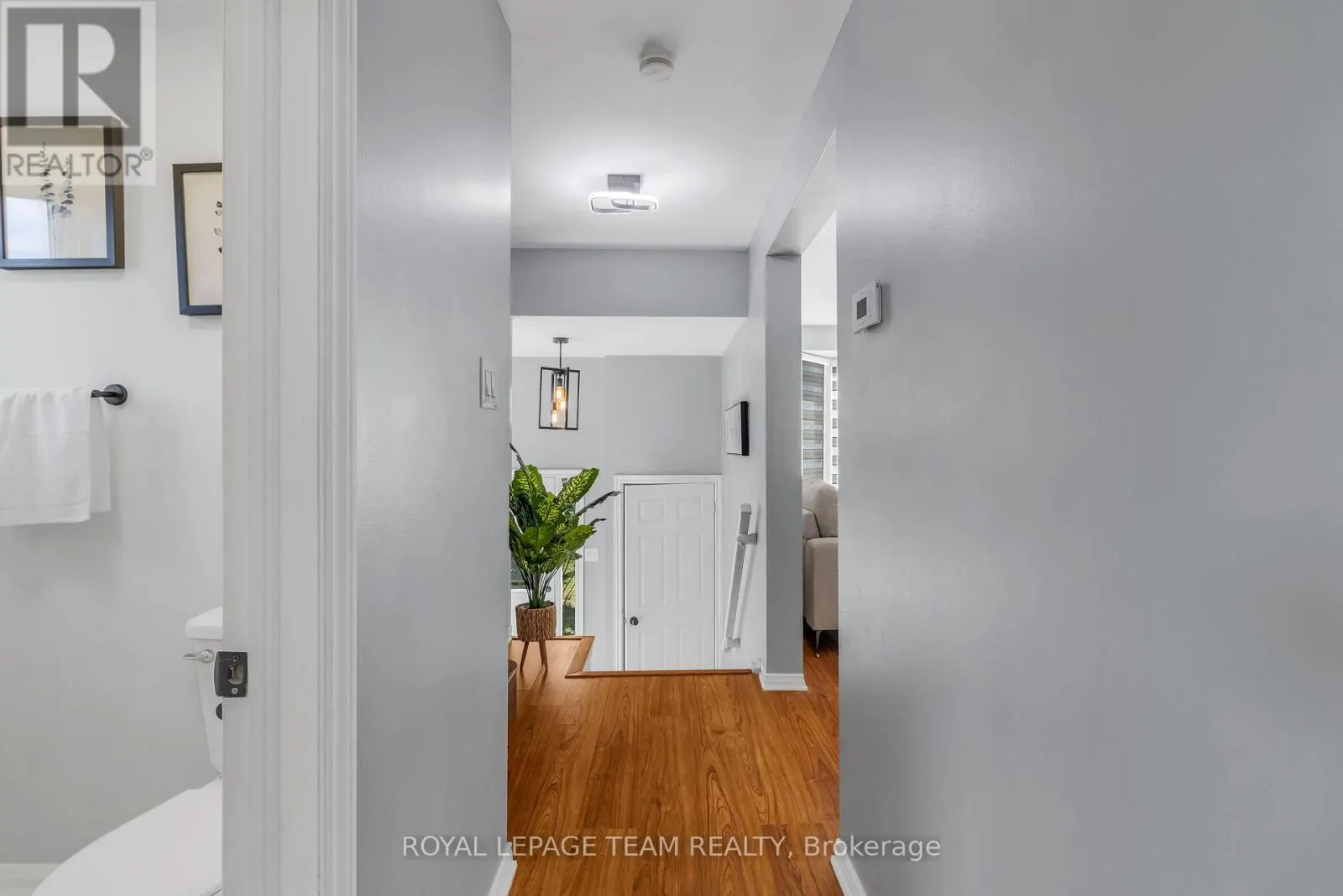 2 BROOKHAVEN COURT