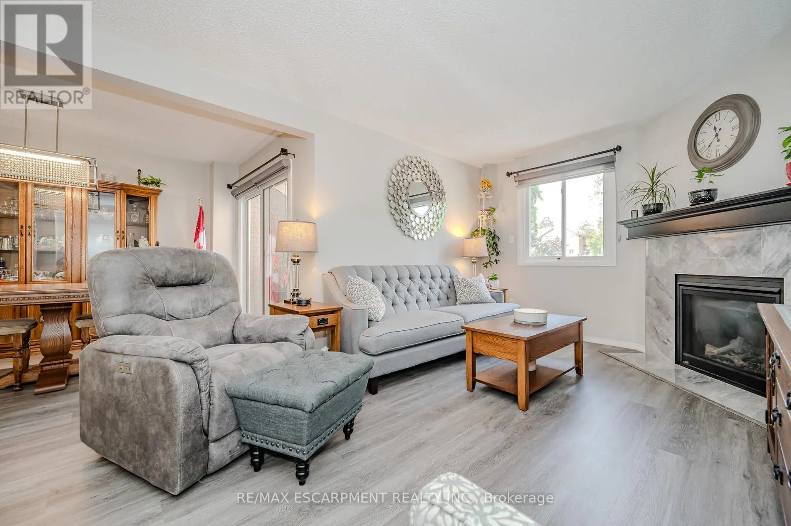 21 - 38 ELORA DRIVE