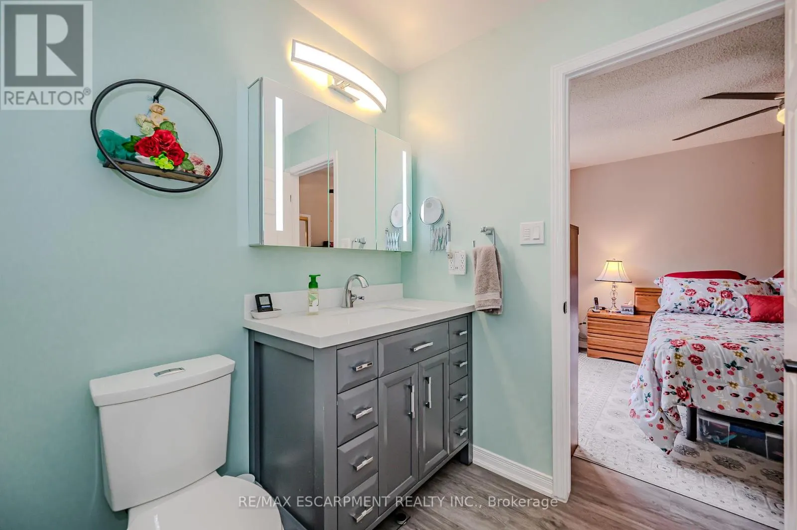 21 - 38 ELORA DRIVE