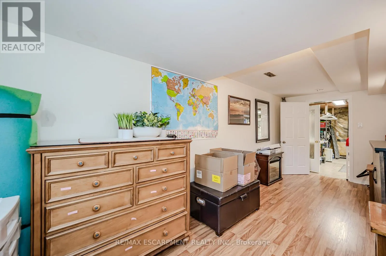 21 - 38 ELORA DRIVE