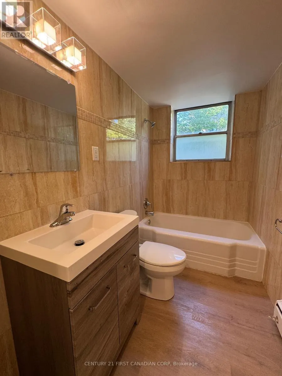 323 - 75 HIGH STREET, #323