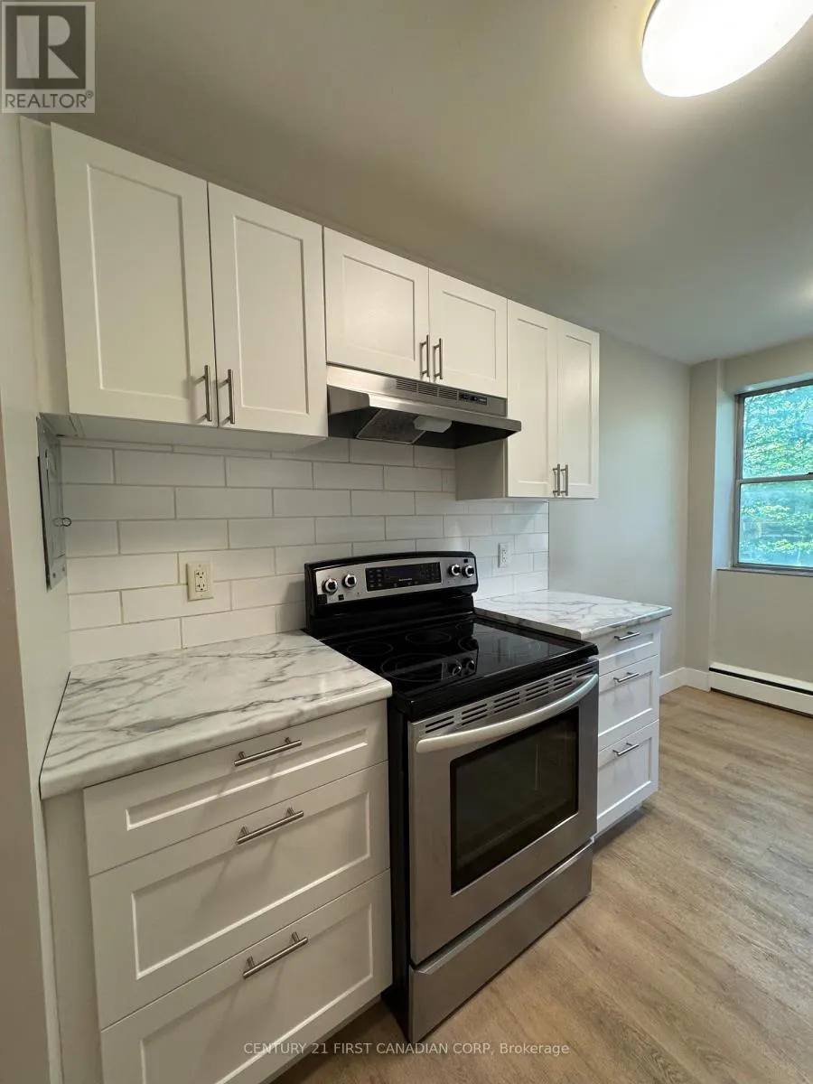 323 - 75 HIGH STREET, #323