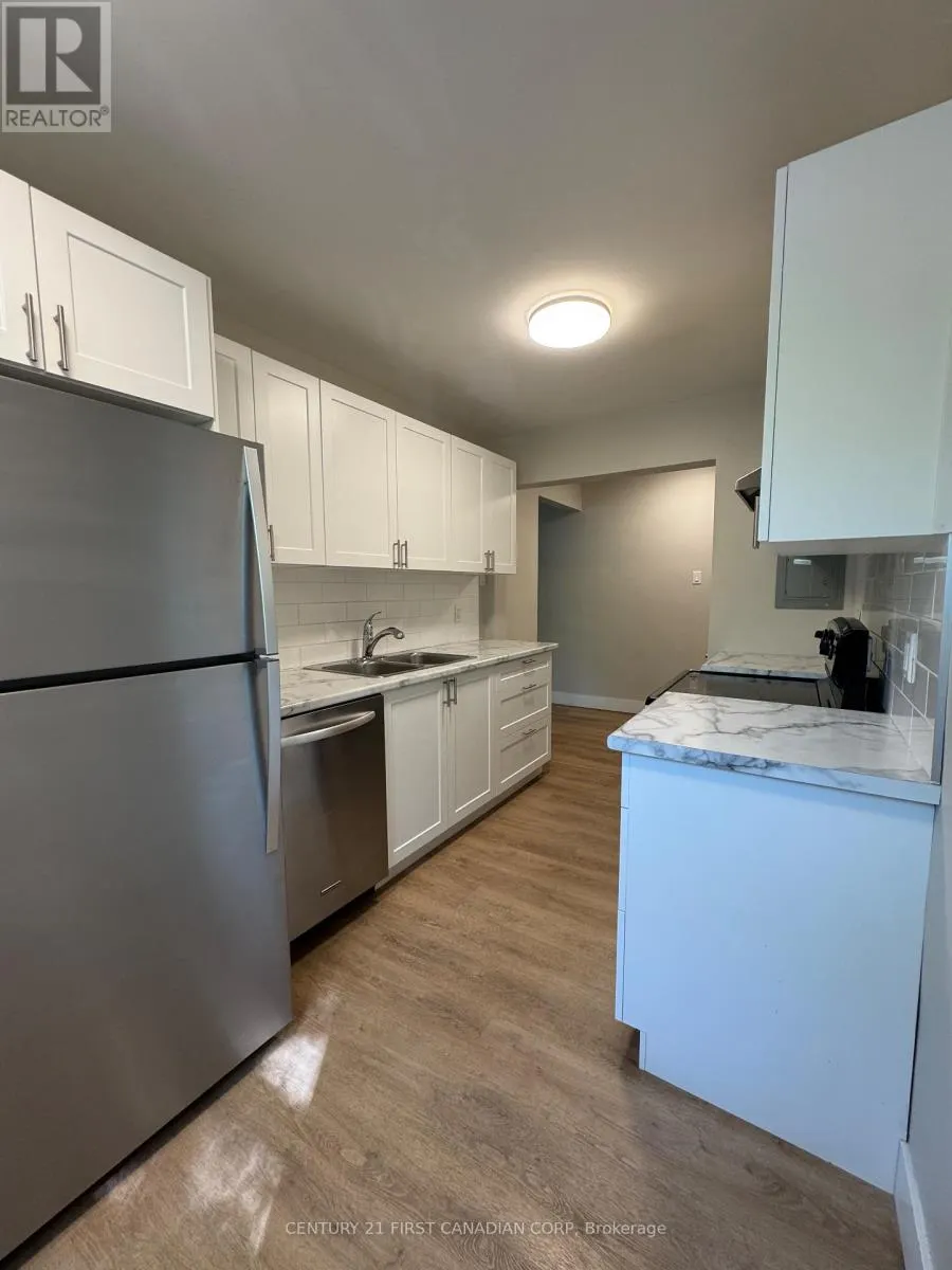323 - 75 HIGH STREET, #323