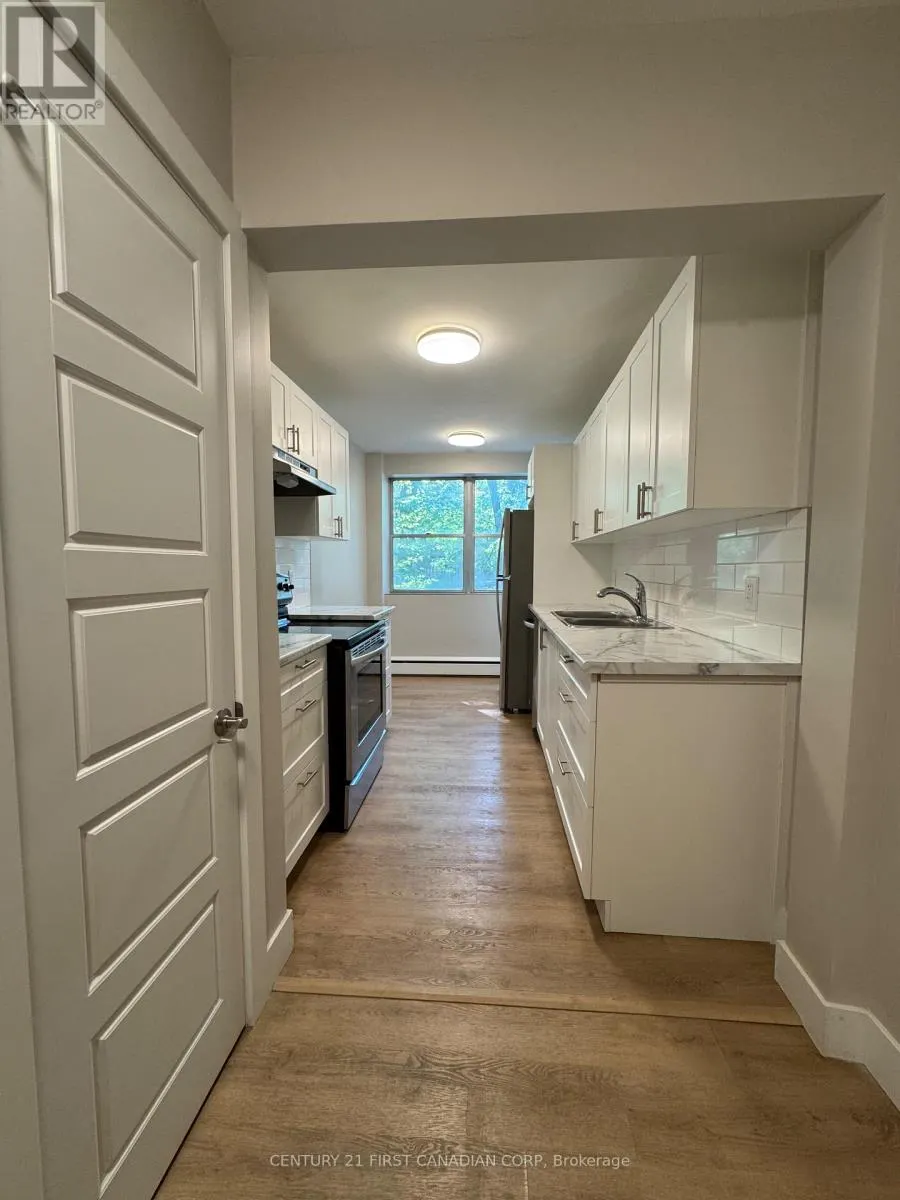323 - 75 HIGH STREET, #323