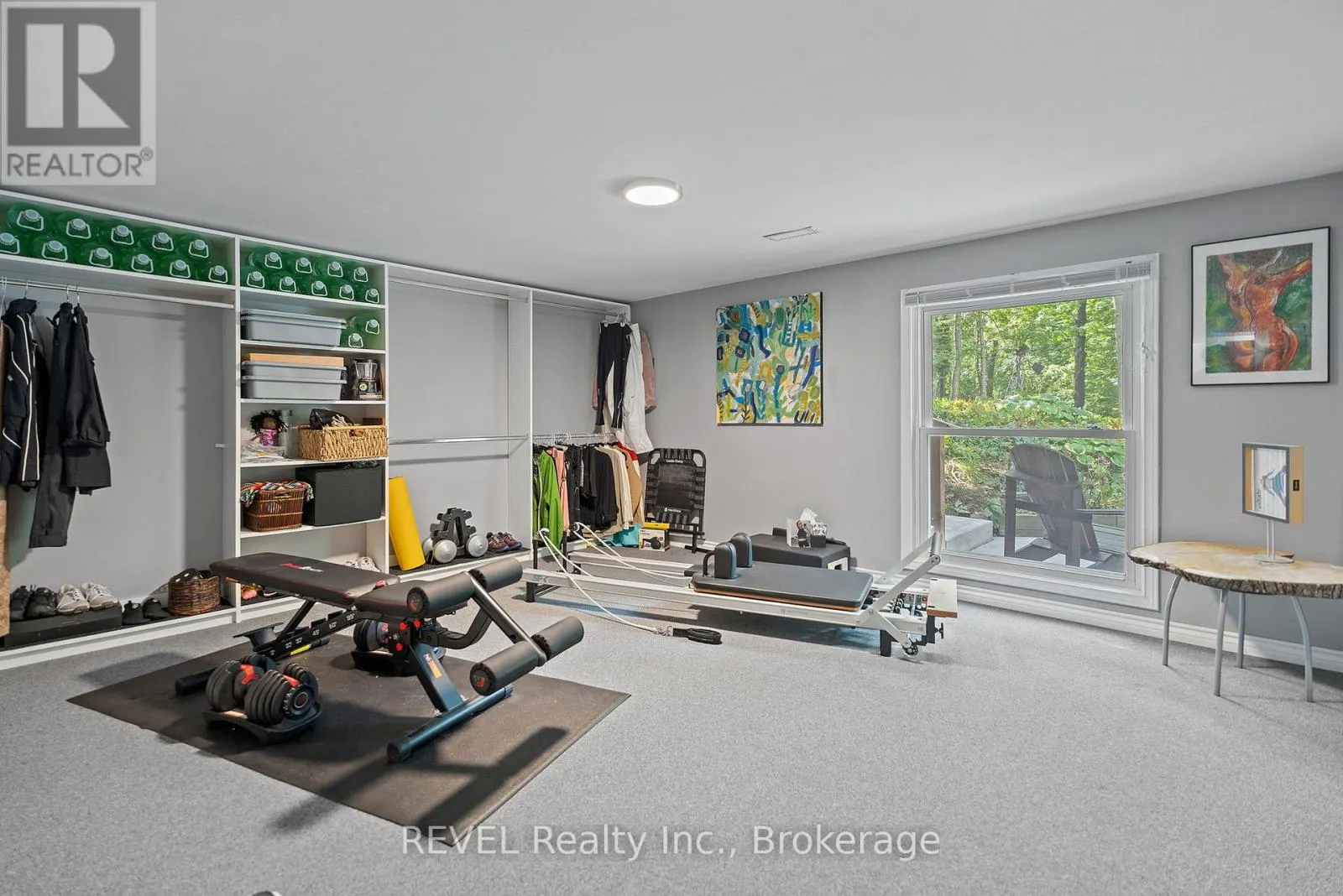 10 WOODINGTON CRESCENT