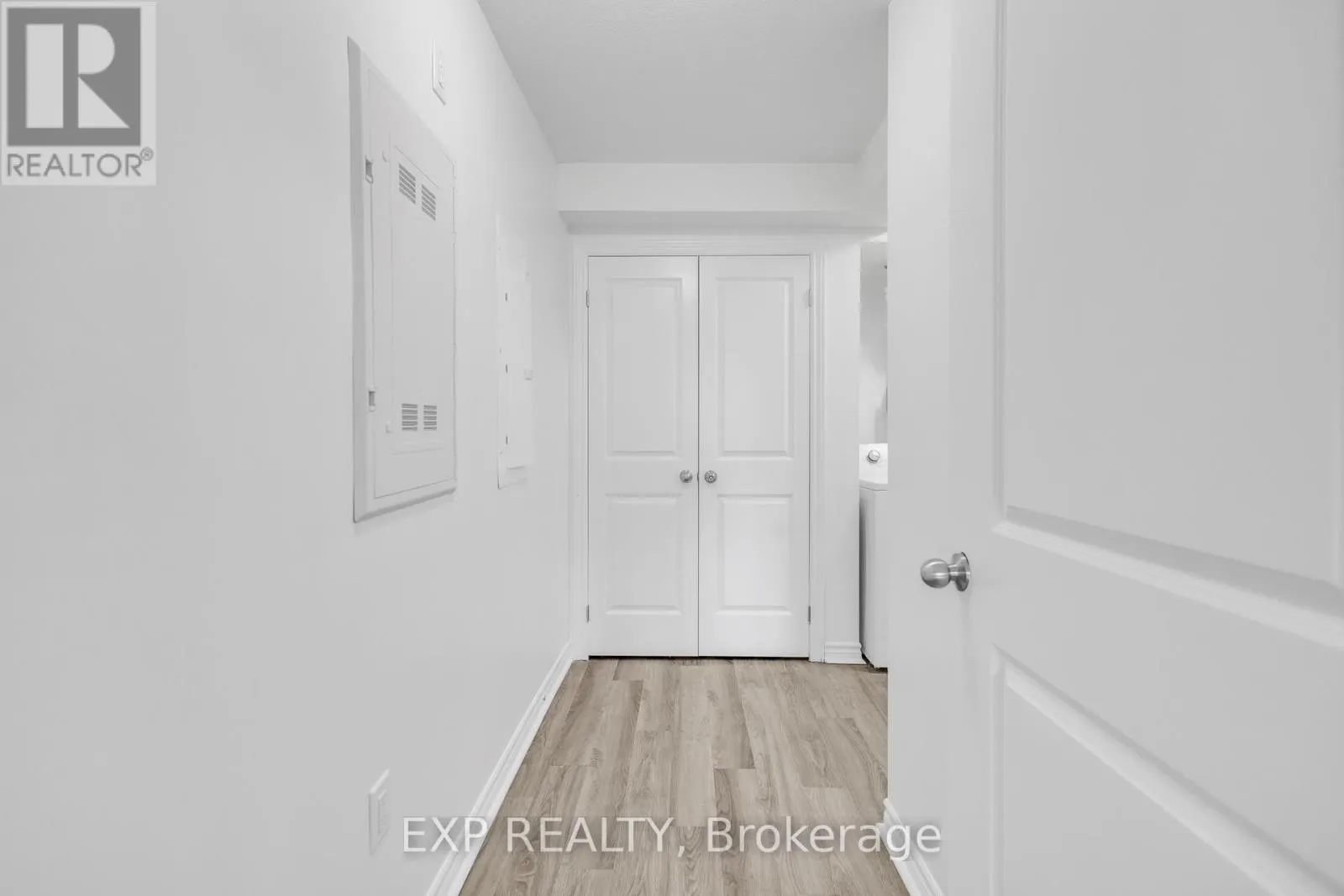 103 - 5 CITYVIEW DRIVE S