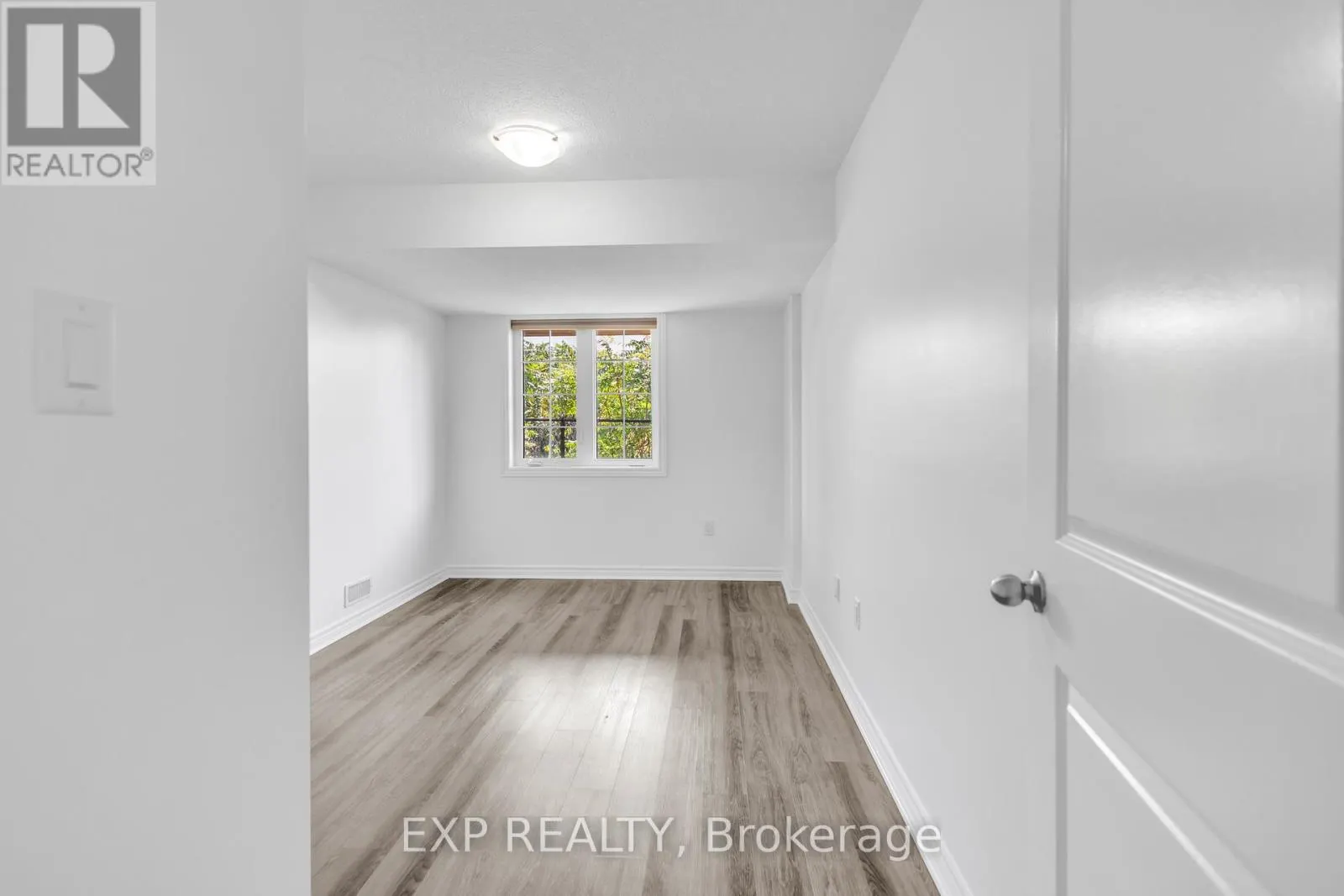 103 - 5 CITYVIEW DRIVE S