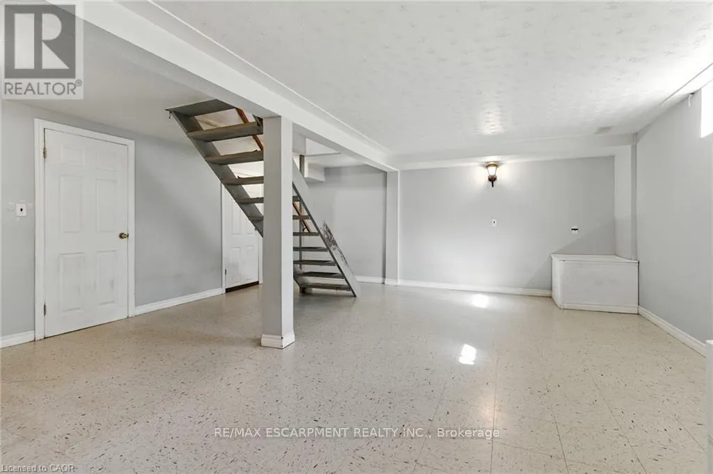 18 JASPER DRIVE
