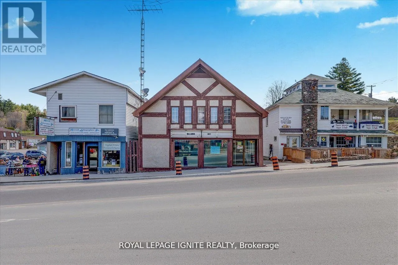 A - 3 HASTINGS STREET N