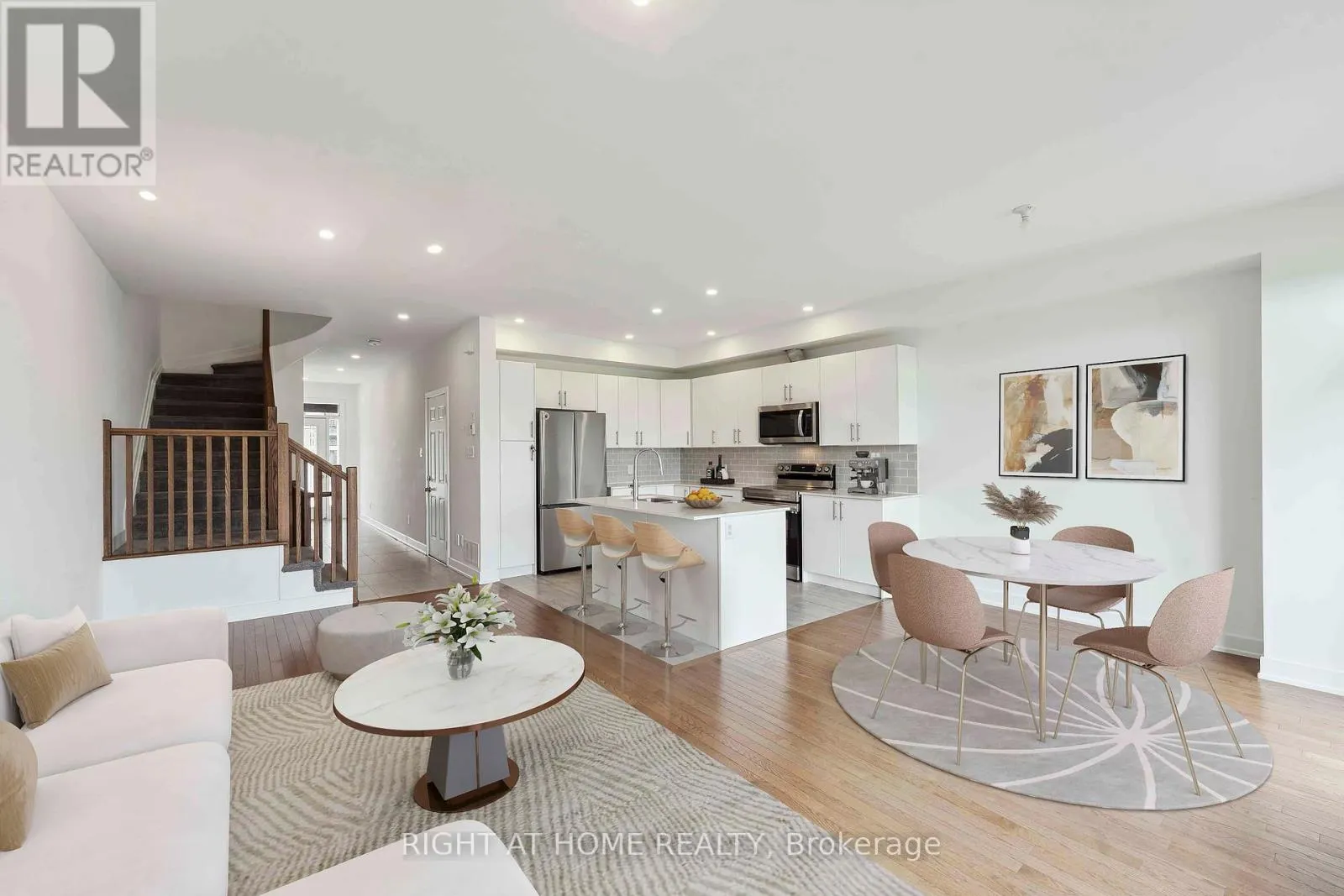 261 FINSBURY AVENUE