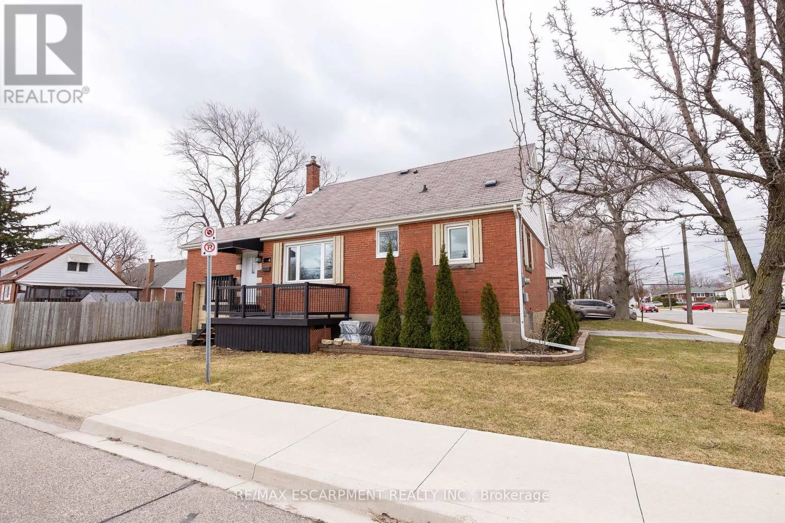 UPPER - 4 SUNNING HILL AVENUE