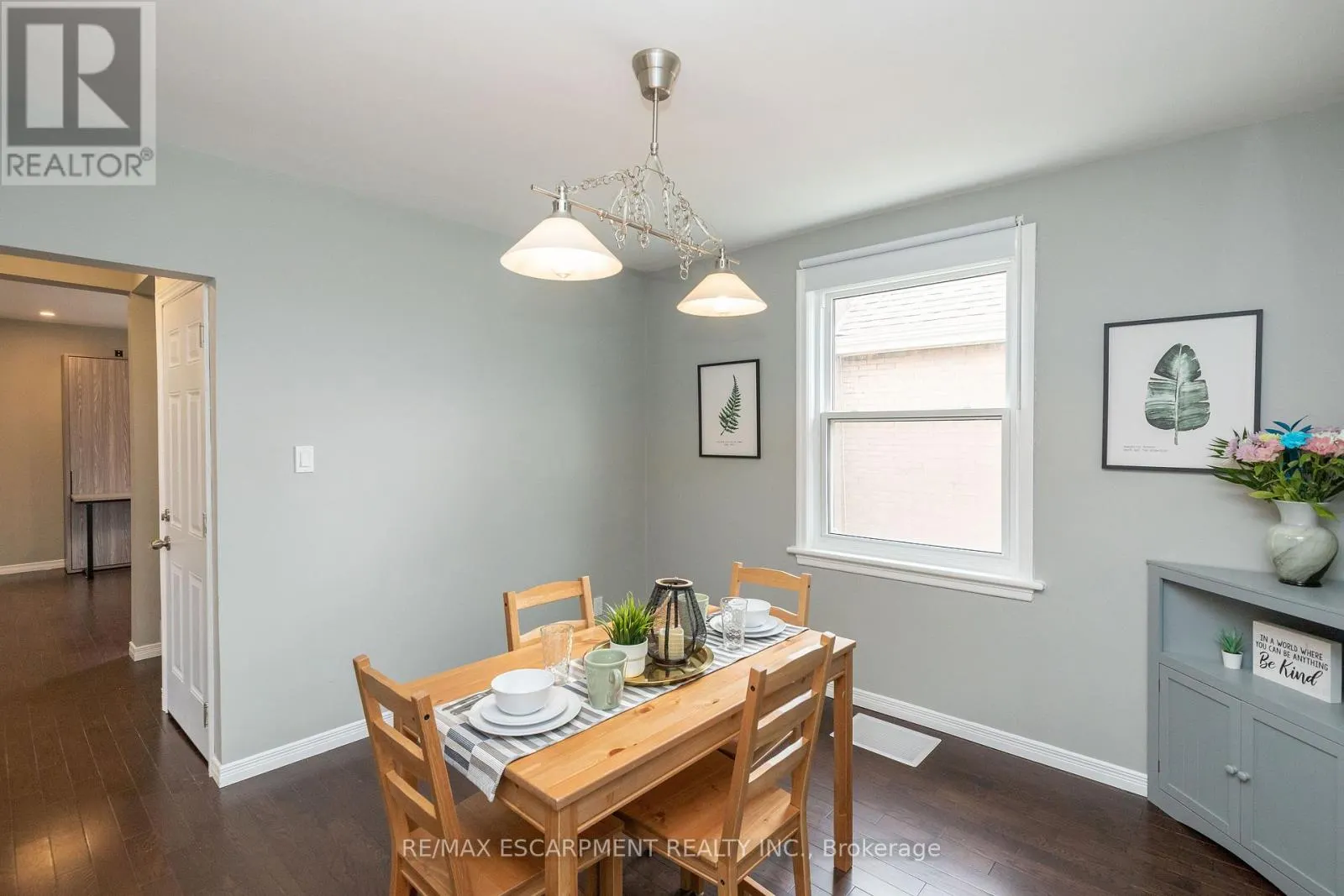UPPER - 4 SUNNING HILL AVENUE