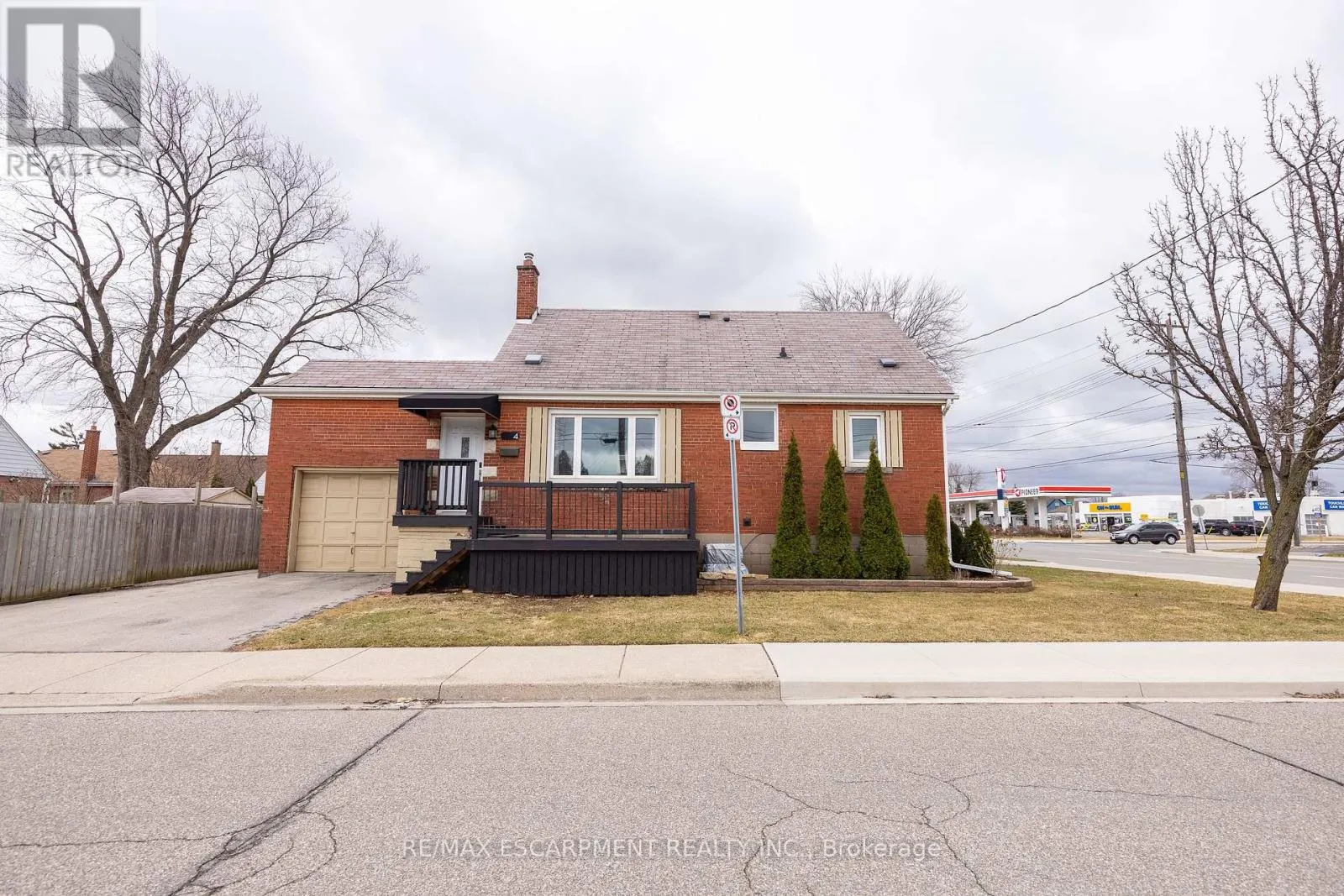 UPPER - 4 SUNNING HILL AVENUE