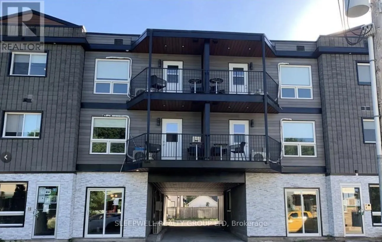 238 CARRUTHERS AVENUE