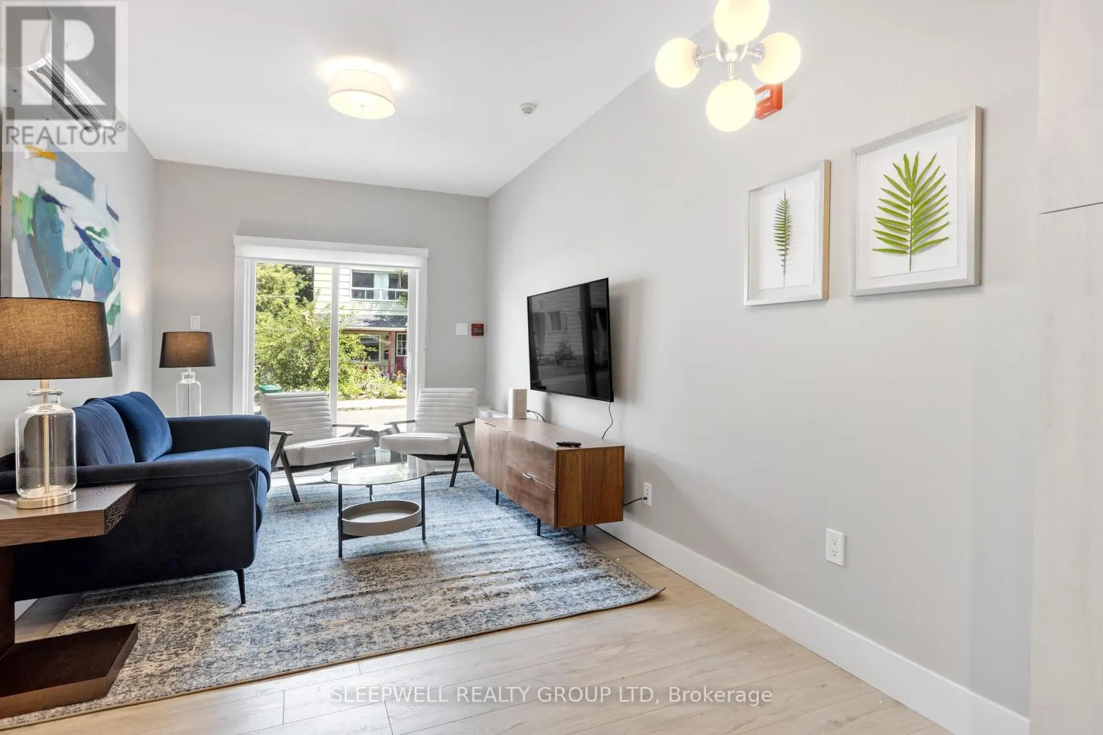 238 CARRUTHERS AVENUE