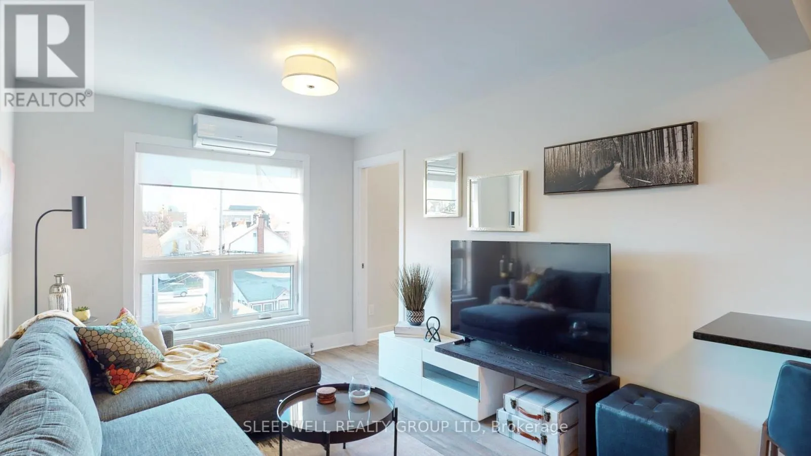 238 CARRUTHERS AVENUE