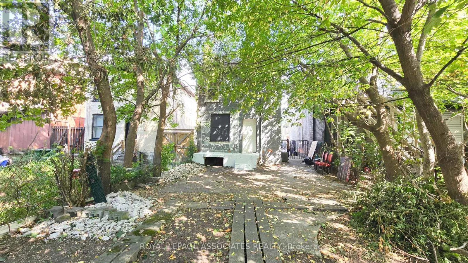 455 MAIN STREET W