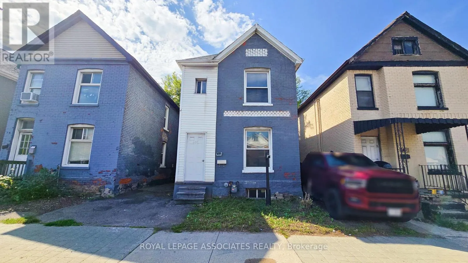 455 MAIN STREET W