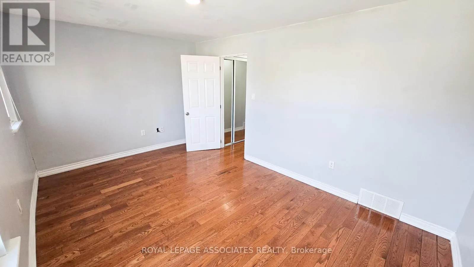 455 MAIN STREET W