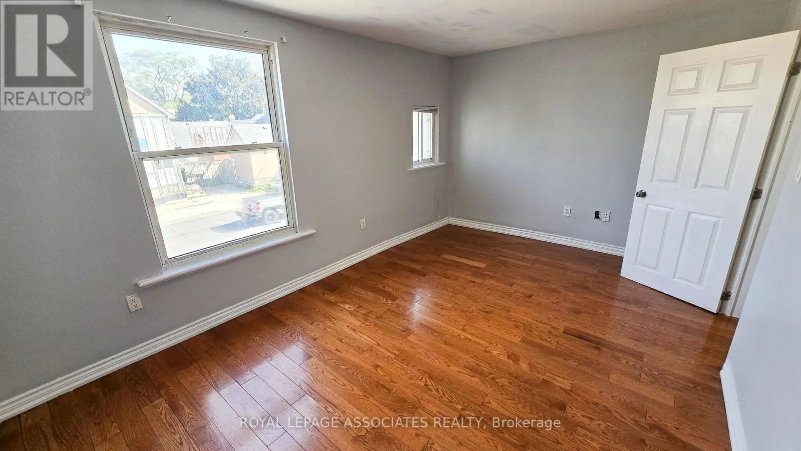 455 MAIN STREET W