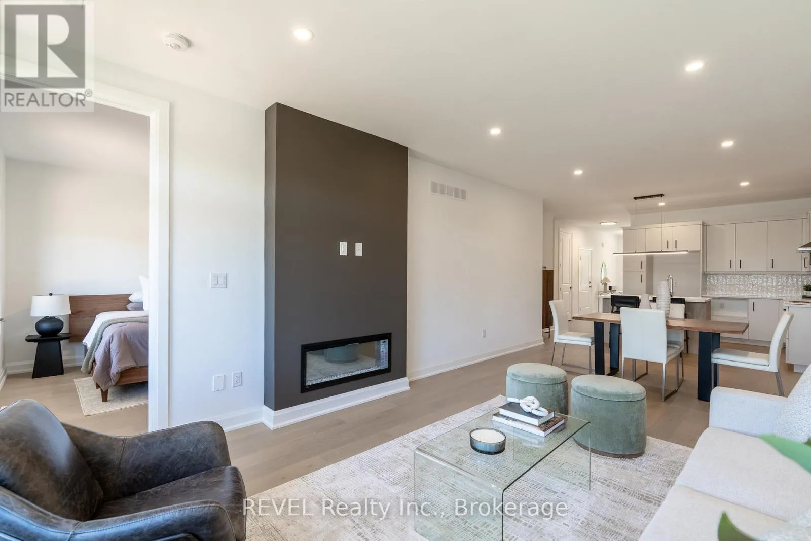 70B SENECA DRIVE