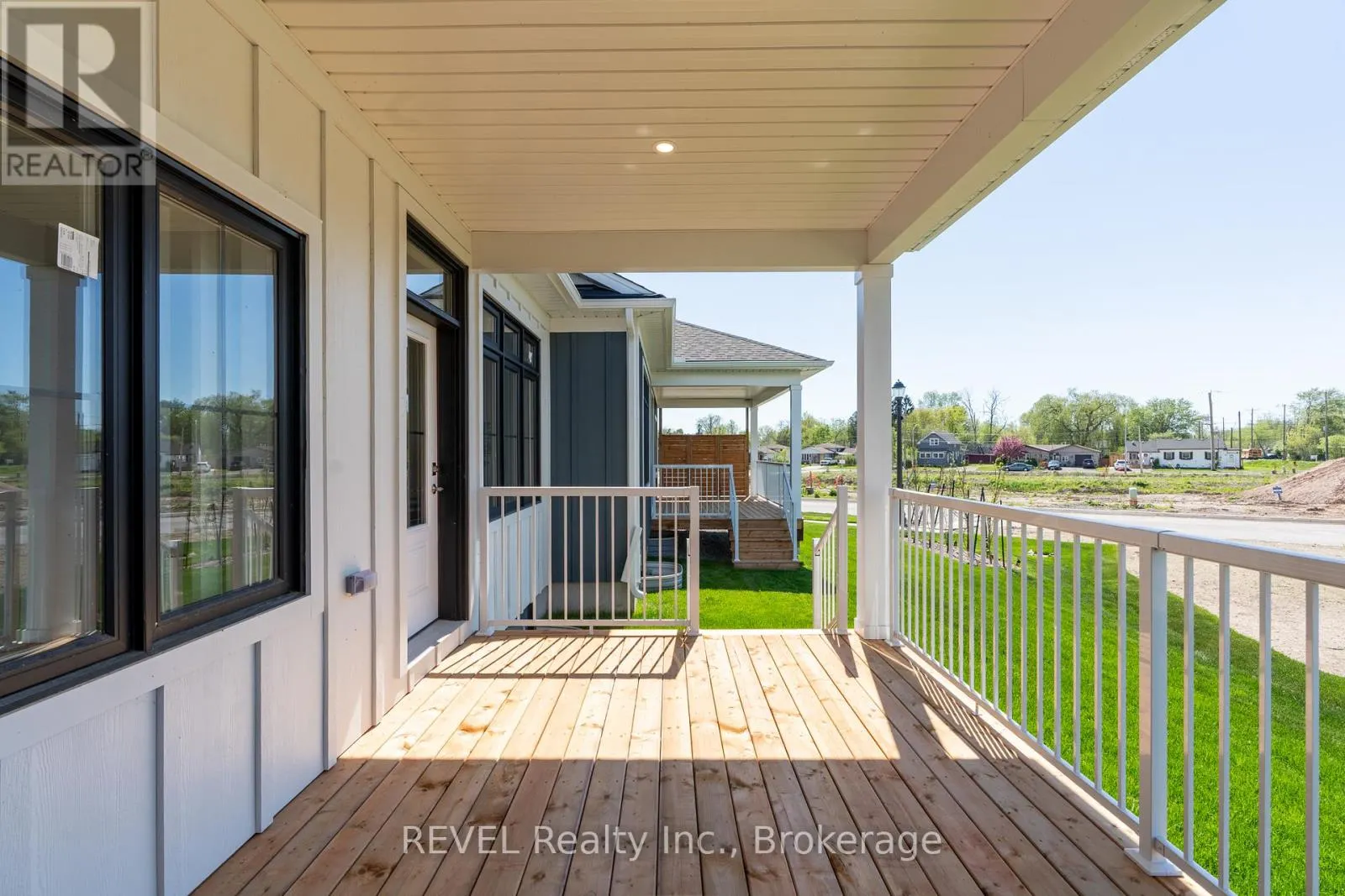 70B SENECA DRIVE